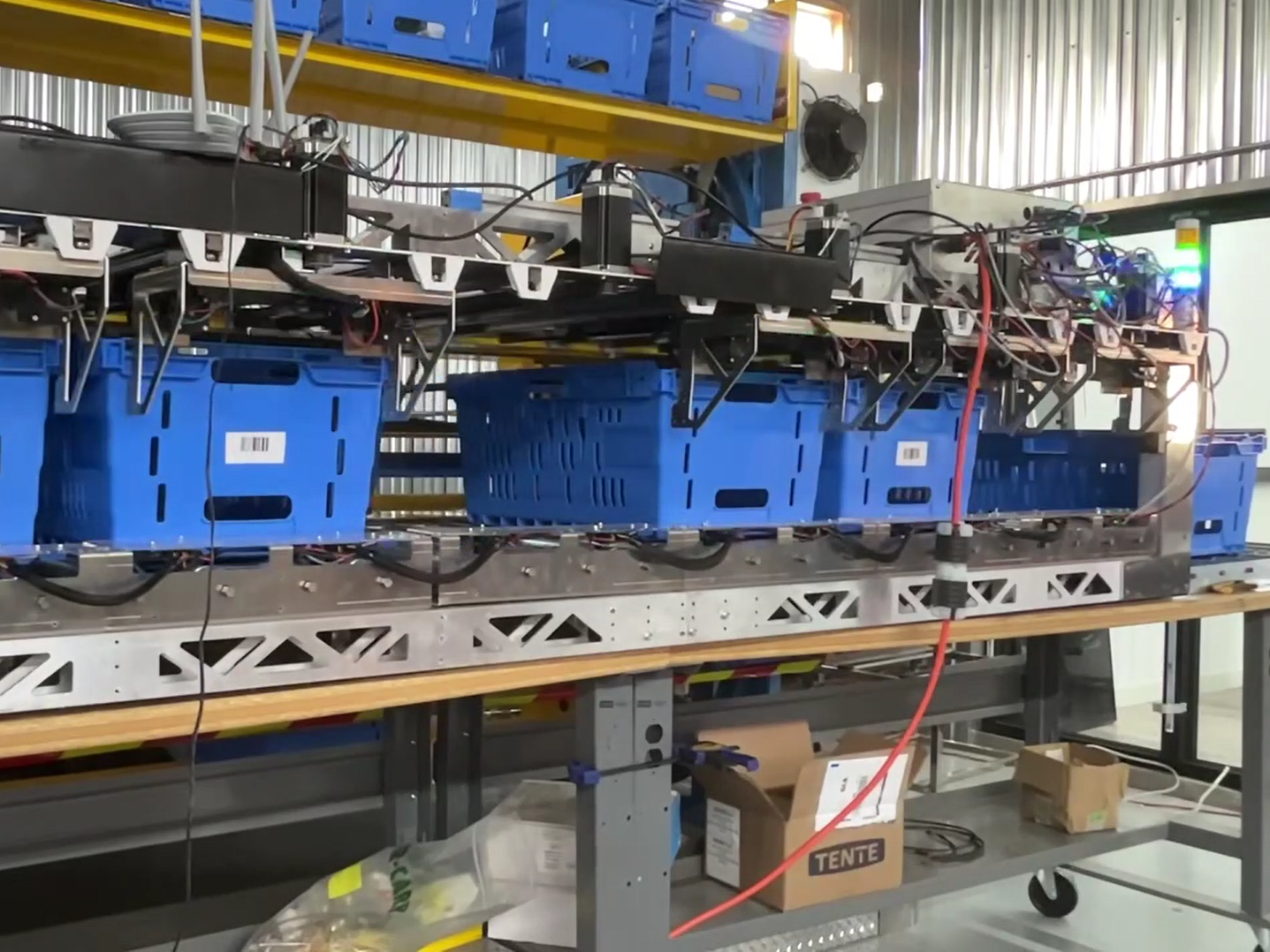 Tote Carousel thumbnail.