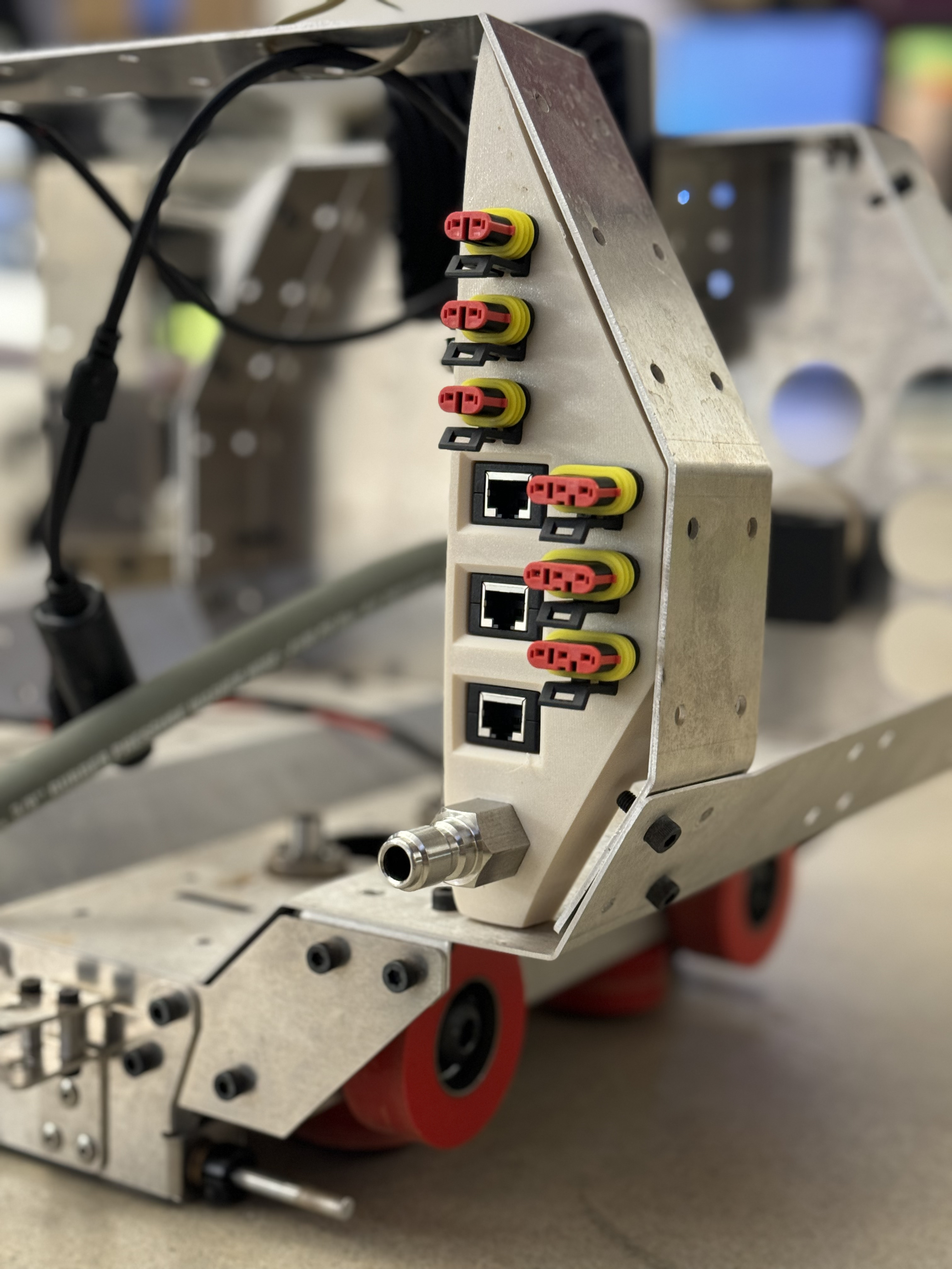 Wire and hydraulic connections for modular robot units.